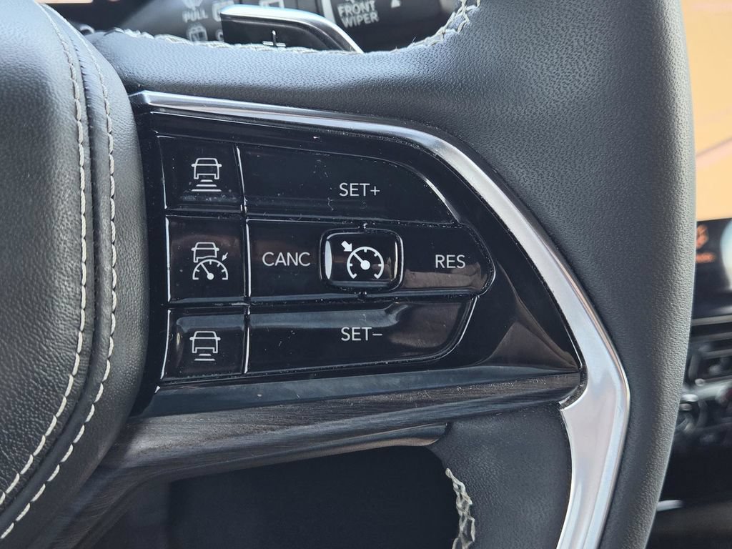 Used 2023 Jeep Grand Cherokee L Overland AWD/4WD image 20