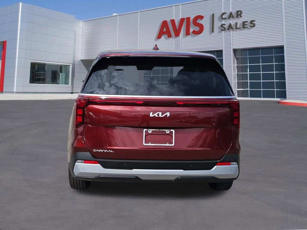 Used 2025 Kia Carnival image 5