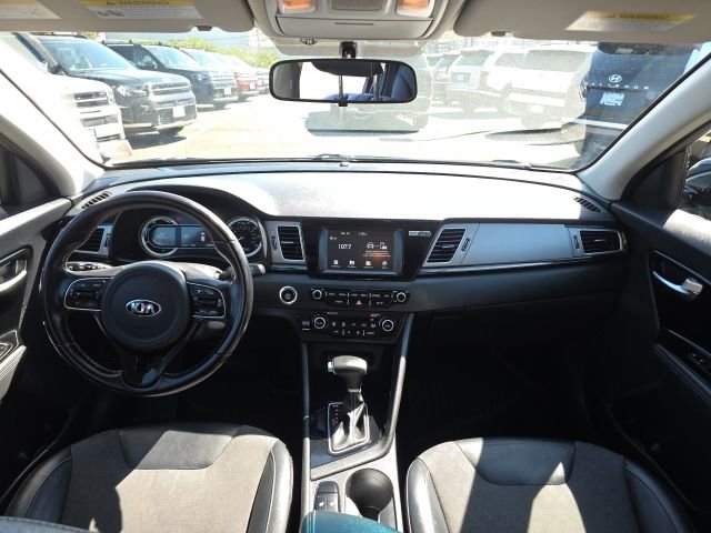 Used 2017 Kia Niro EX image 29