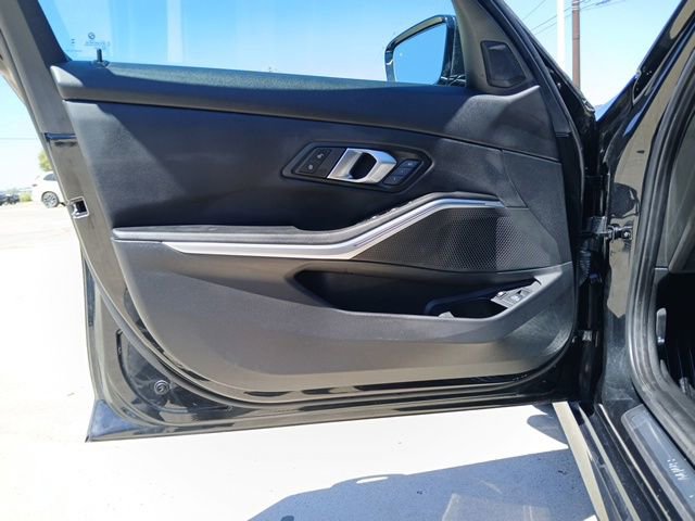 Used 2024 BMW 330e image 19