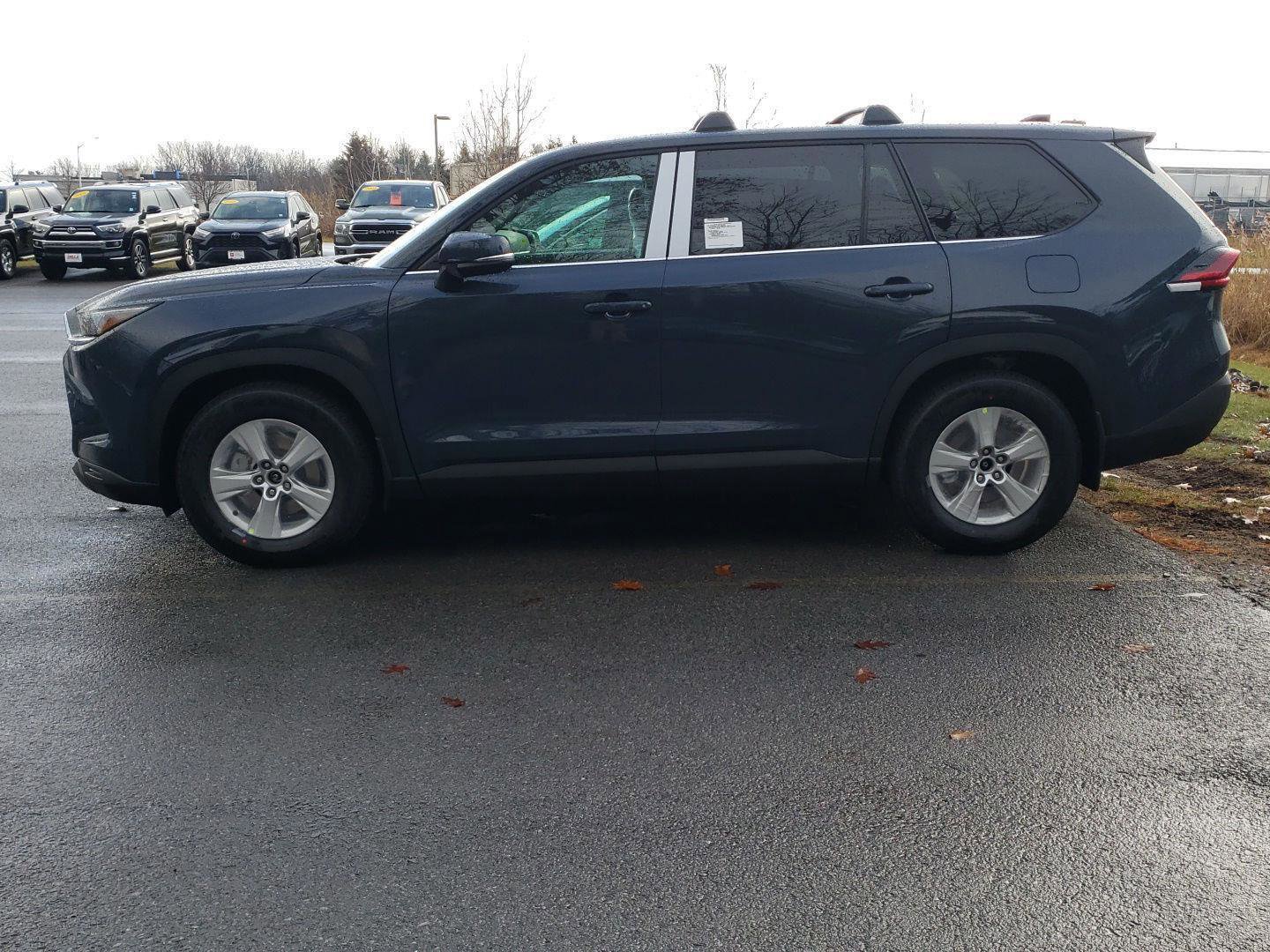 New 2026 Toyota Grand Highlander LE image 2