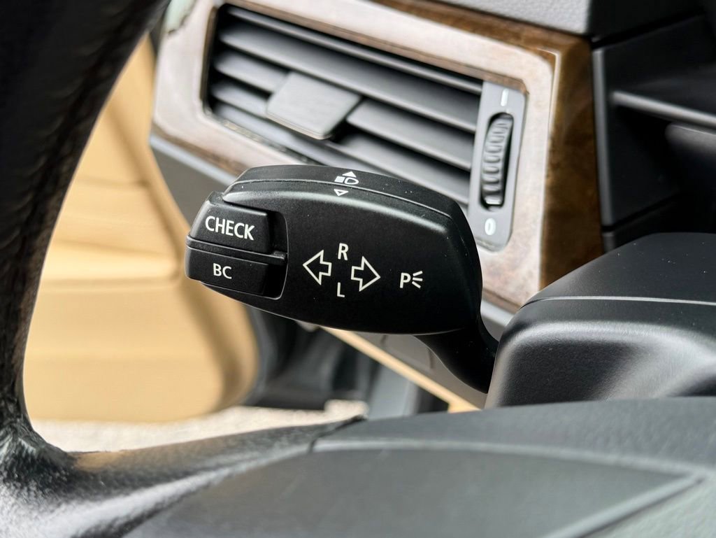 Used 2005 BMW 545i Sedan image 40