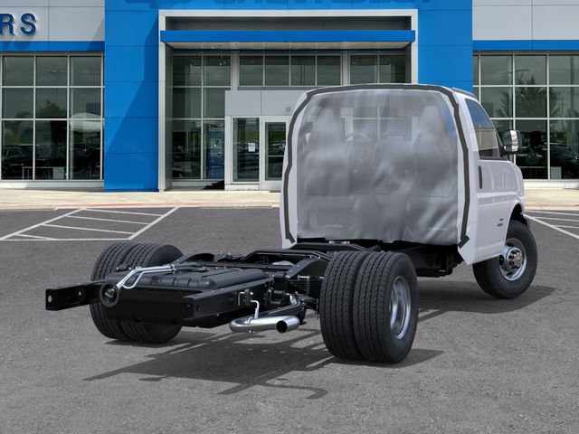 New 2025 Chevrolet Express 4500 w/ Power Convenience Package RWD image 4