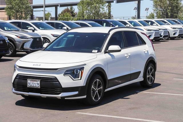 Used 2023 Kia Niro LX FWD image 3
