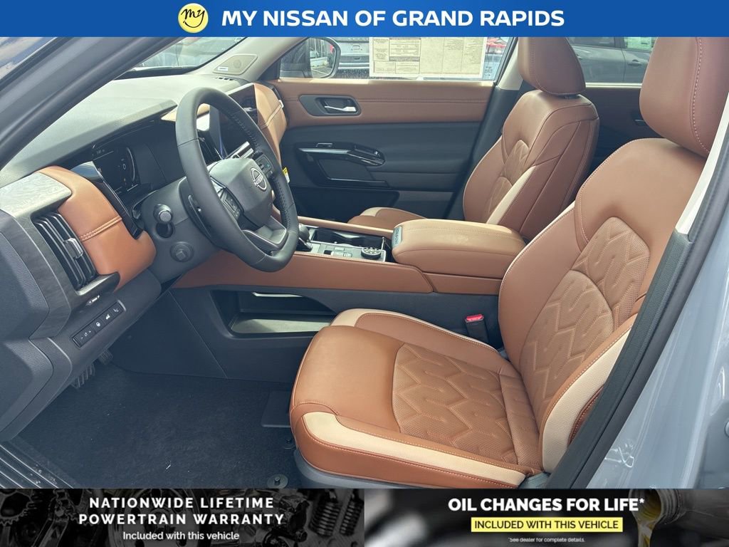 New 2026 Nissan Pathfinder Platinum image 14