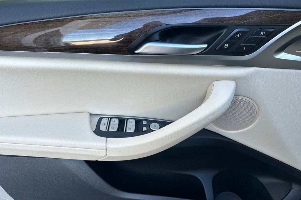 Used 2024 BMW X3 xDrive30i w/ Convenience Package image 10