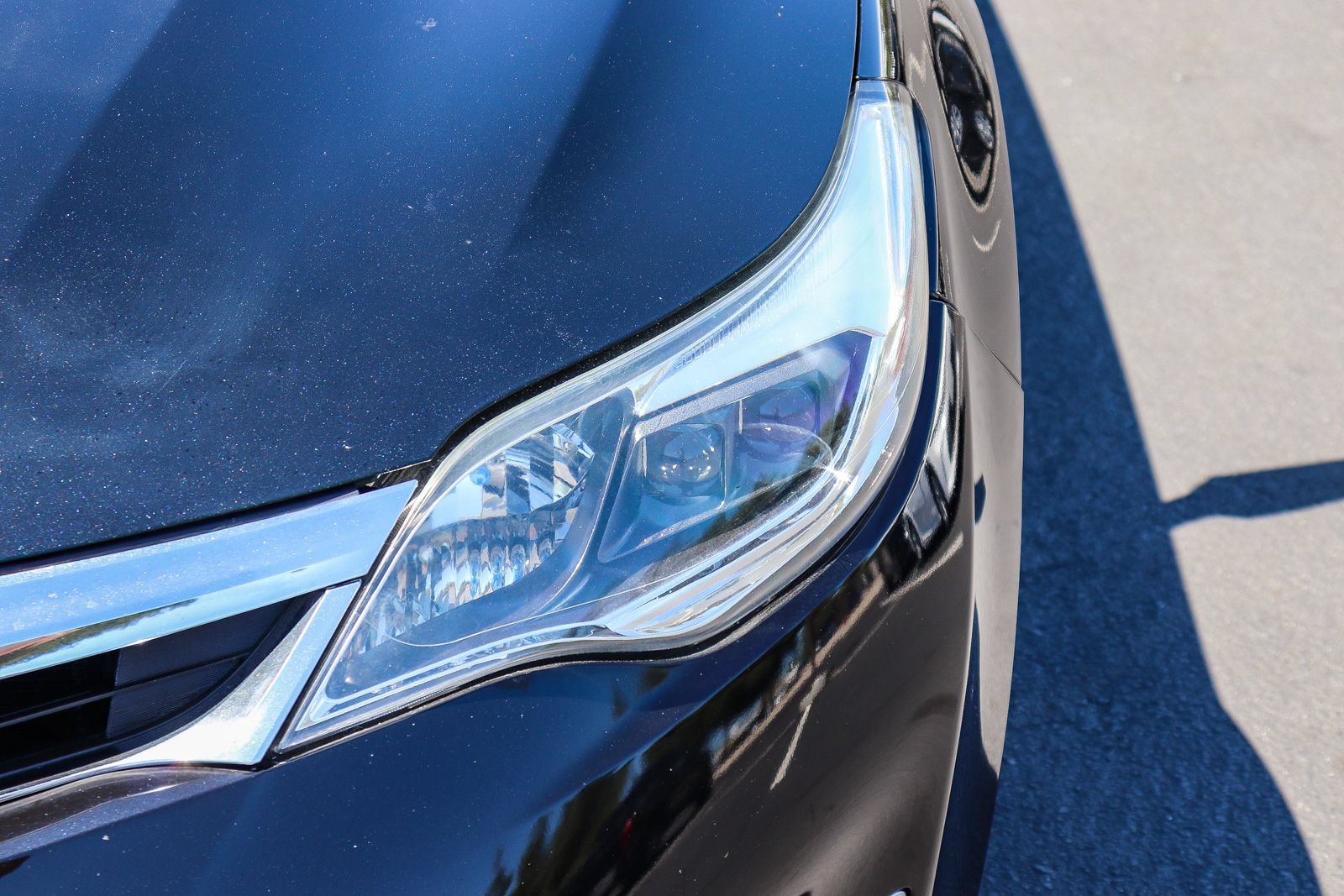 Used 2015 Toyota Avalon XLE FWD image 12
