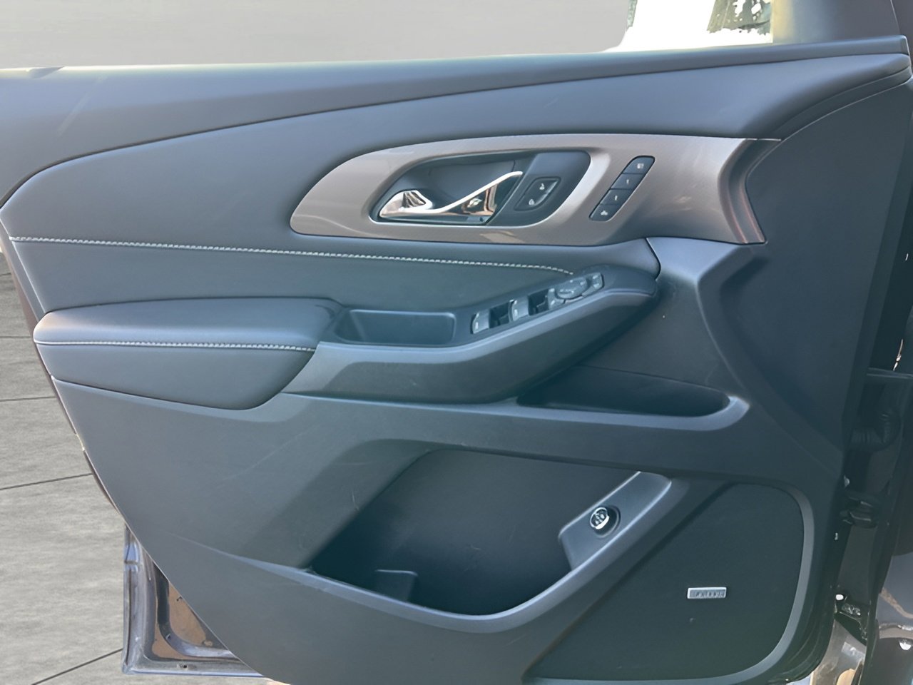 Used 2022 Chevrolet Traverse Premier w/ LPO, Floor Liner Package image 25