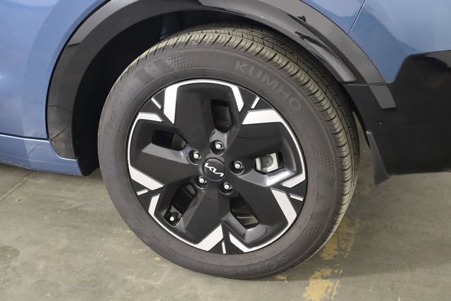 Certified 2024 Kia Niro Wind FWD image 39