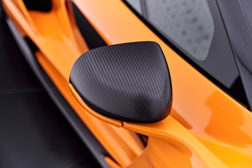 Used 2019 McLaren Senna RWD image 36
