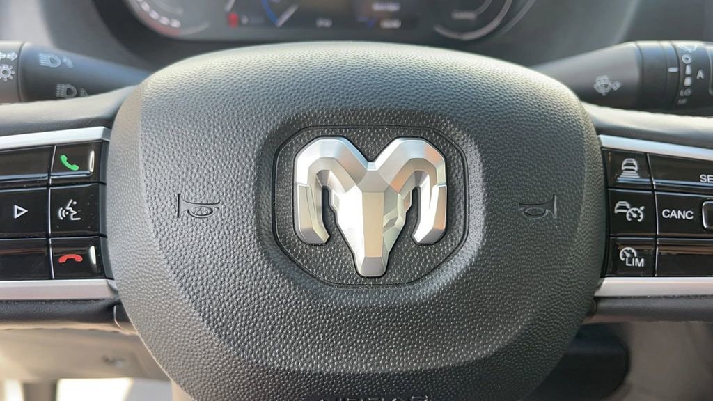 New 2024 RAM ProMaster 3500 w/ Delivery Van Package image 27