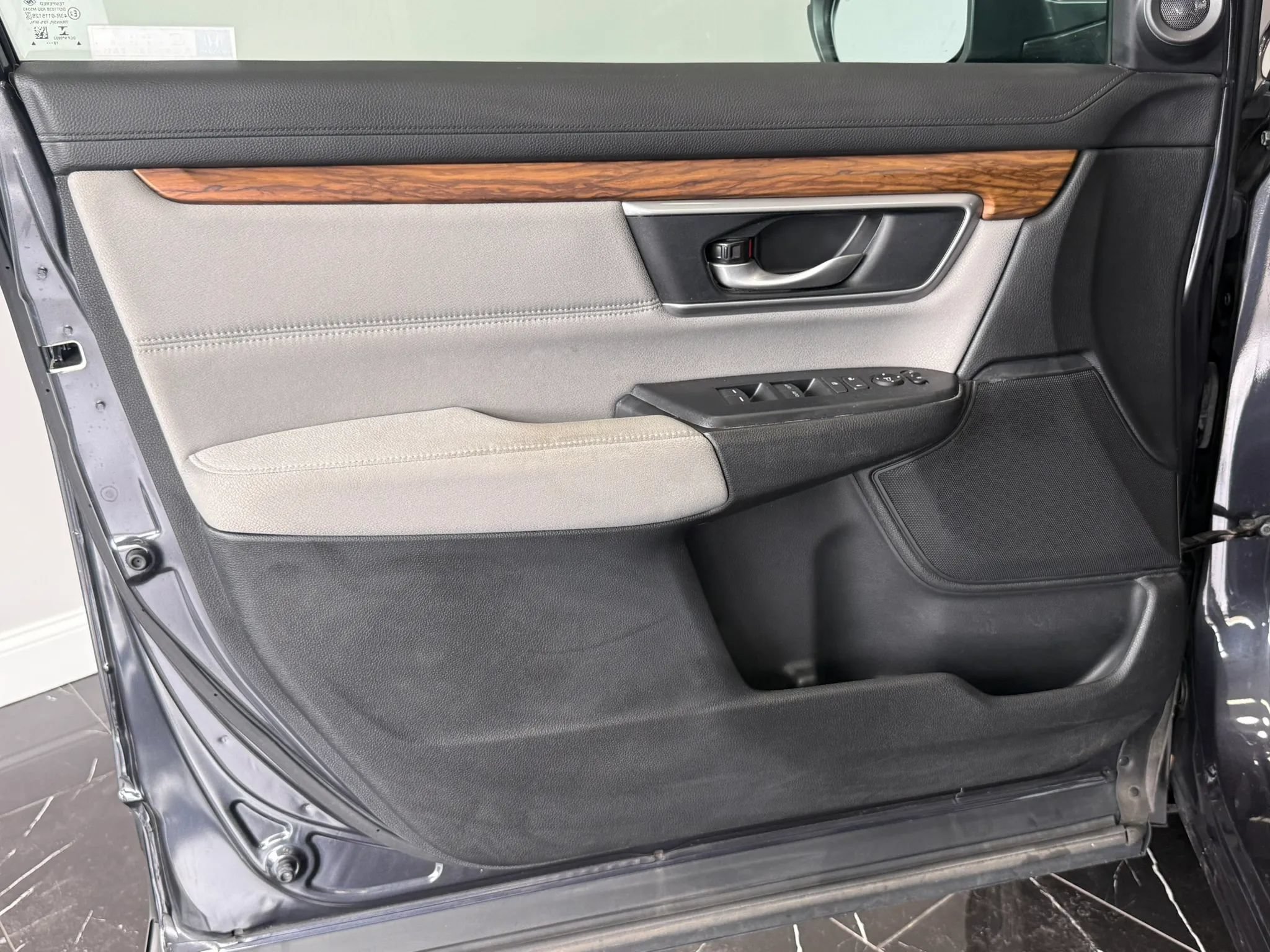 Used 2019 Honda CR-V EX image 7