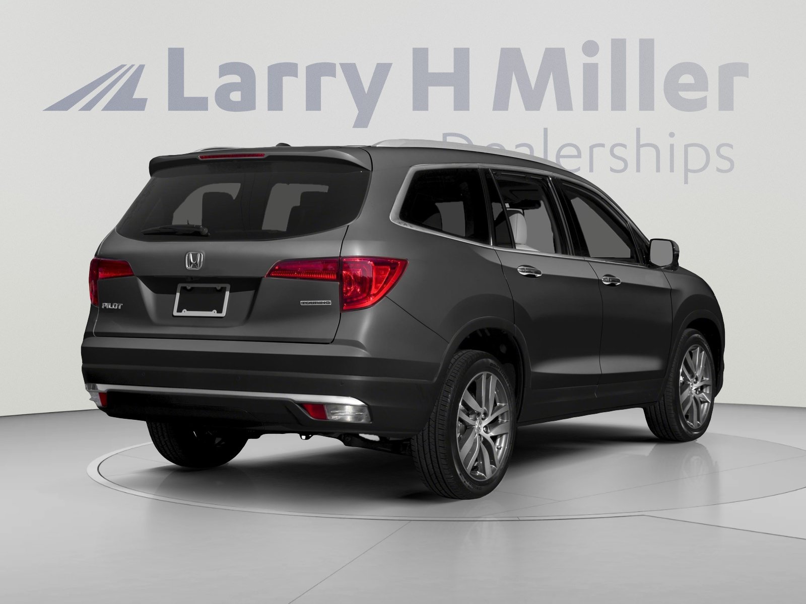 Used 2017 Honda Pilot Touring image 2