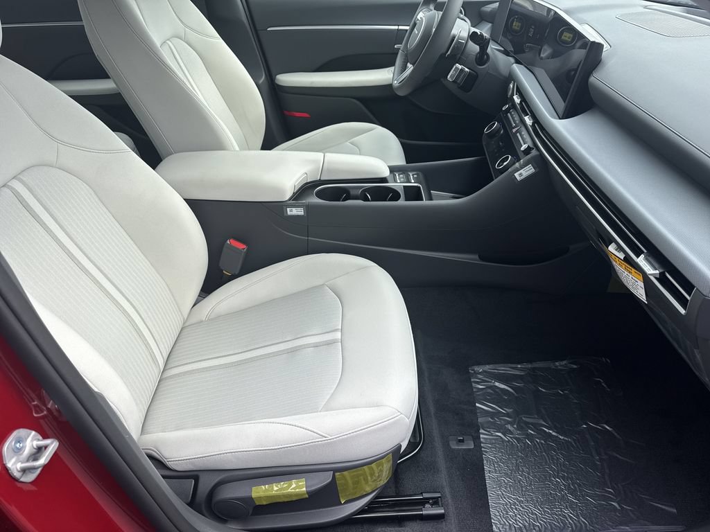 New 2026 Hyundai Sonata SEL FWD image 13