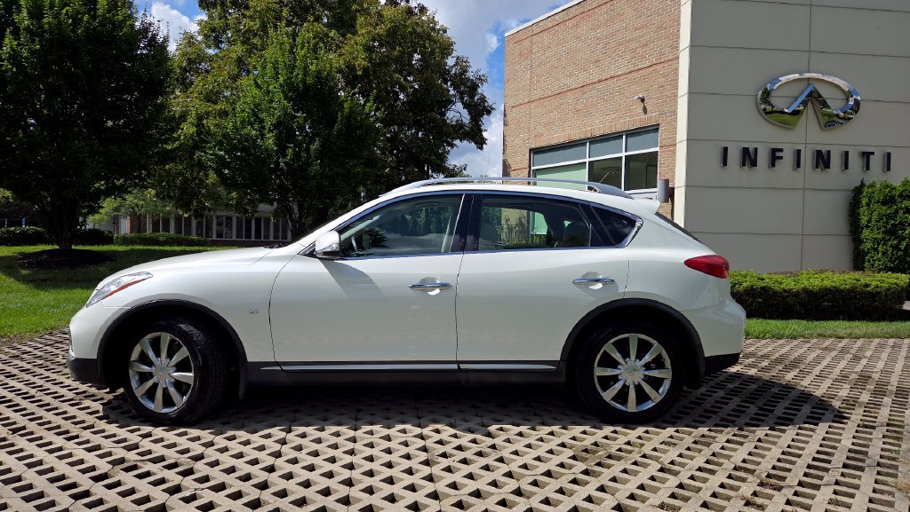 Used 2017 INFINITI QX50 AWD w/ Premium Package image 9