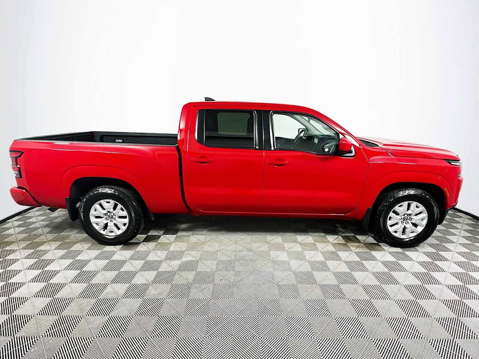 Used 2022 Nissan Frontier SV w/ Technology Package RWD image 8