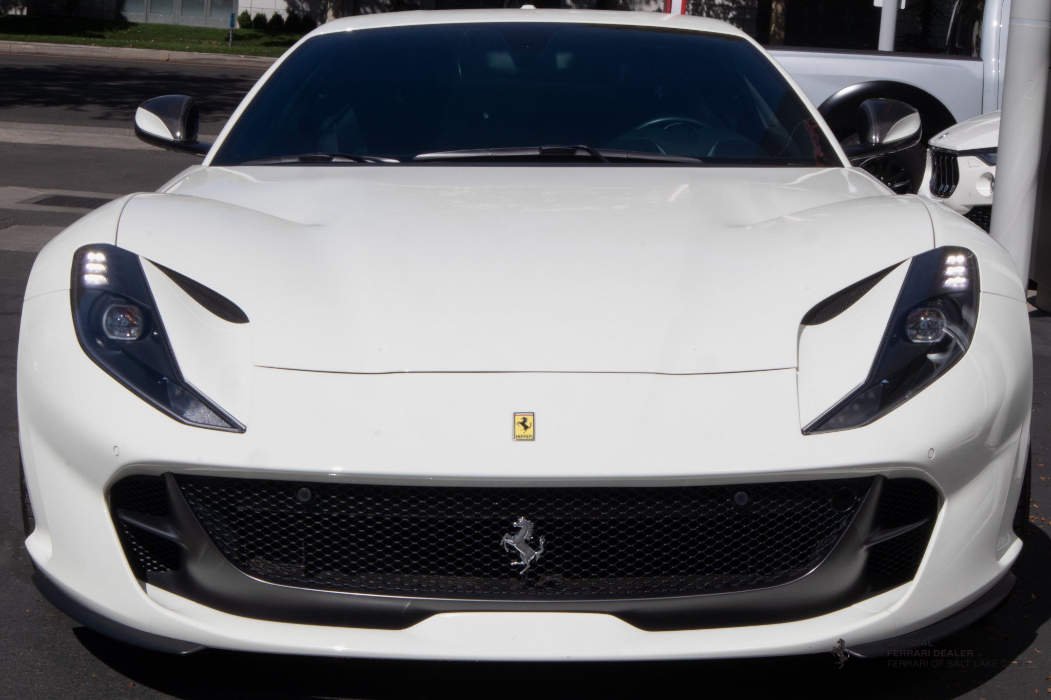 Used 2018 Ferrari 812 Superfast RWD image 10