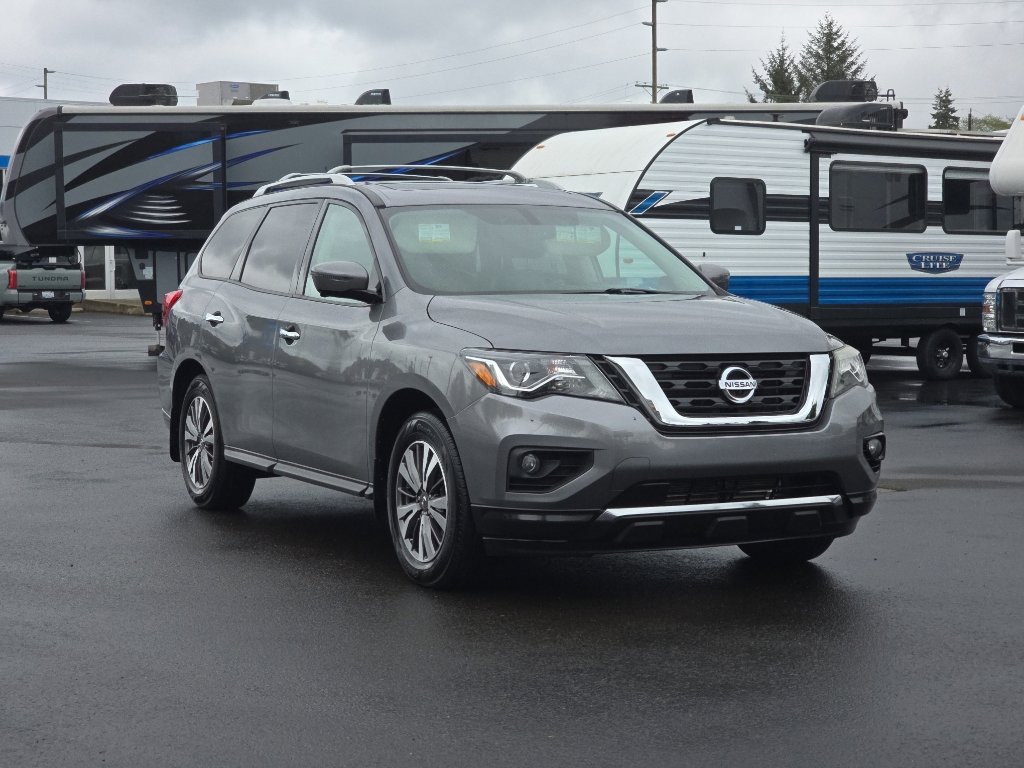 Used 2017 Nissan Pathfinder SL w/ SL Premium Package AWD/4WD image 2