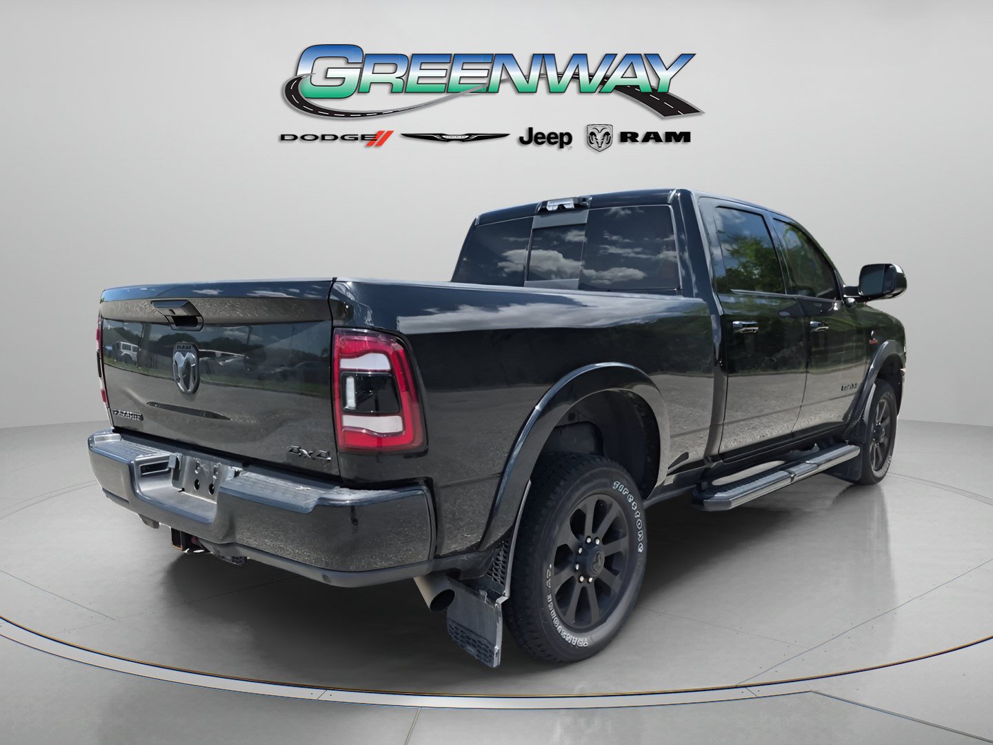 Used 2022 RAM 2500 Laramie w/ Night Edition AWD/4WD image 3