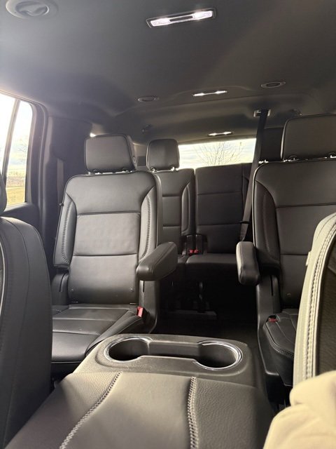 Used 2025 GMC Yukon XL Denali image 11