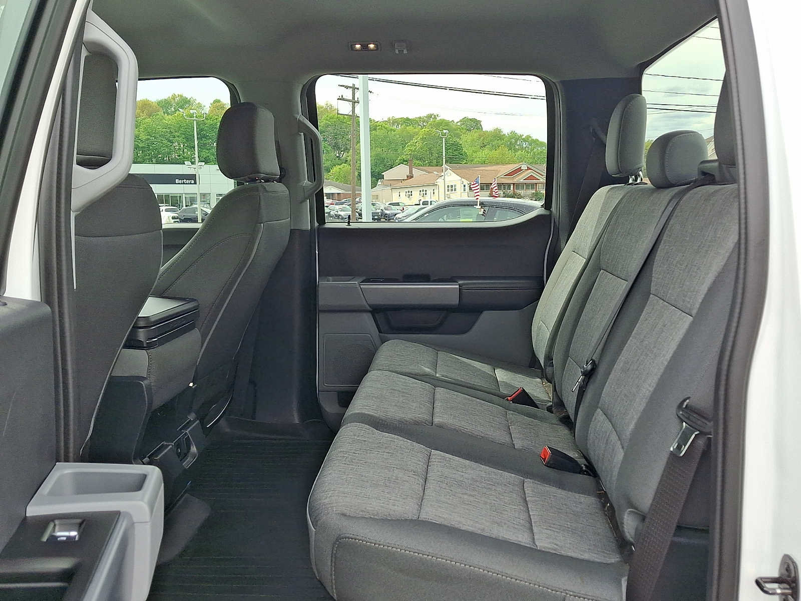Used 2023 Ford F250 XL w/ STX Appearance Package AWD/4WD image 10
