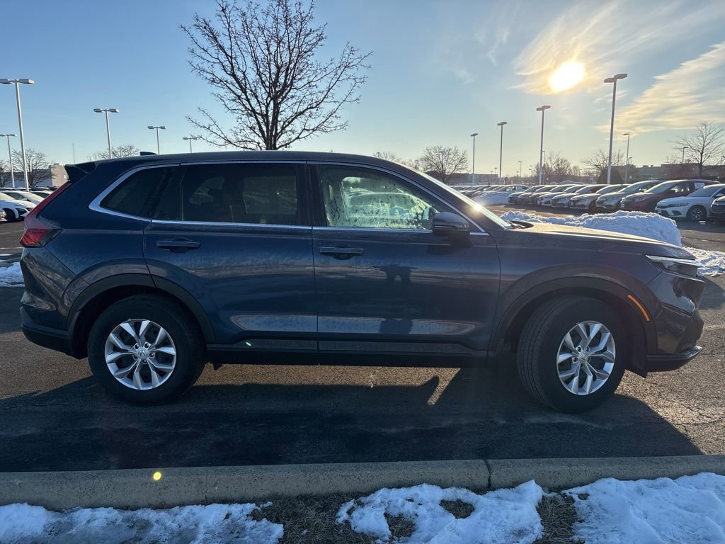 Used 2025 Honda CR-V LX image 5
