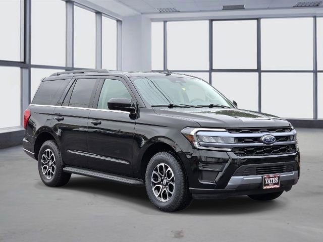 Used 2024 Ford Expedition XLT RWD image 3