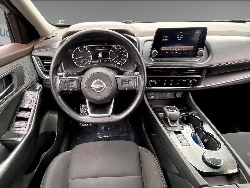 Used 2023 Nissan Rogue S AWD/4WD image 16