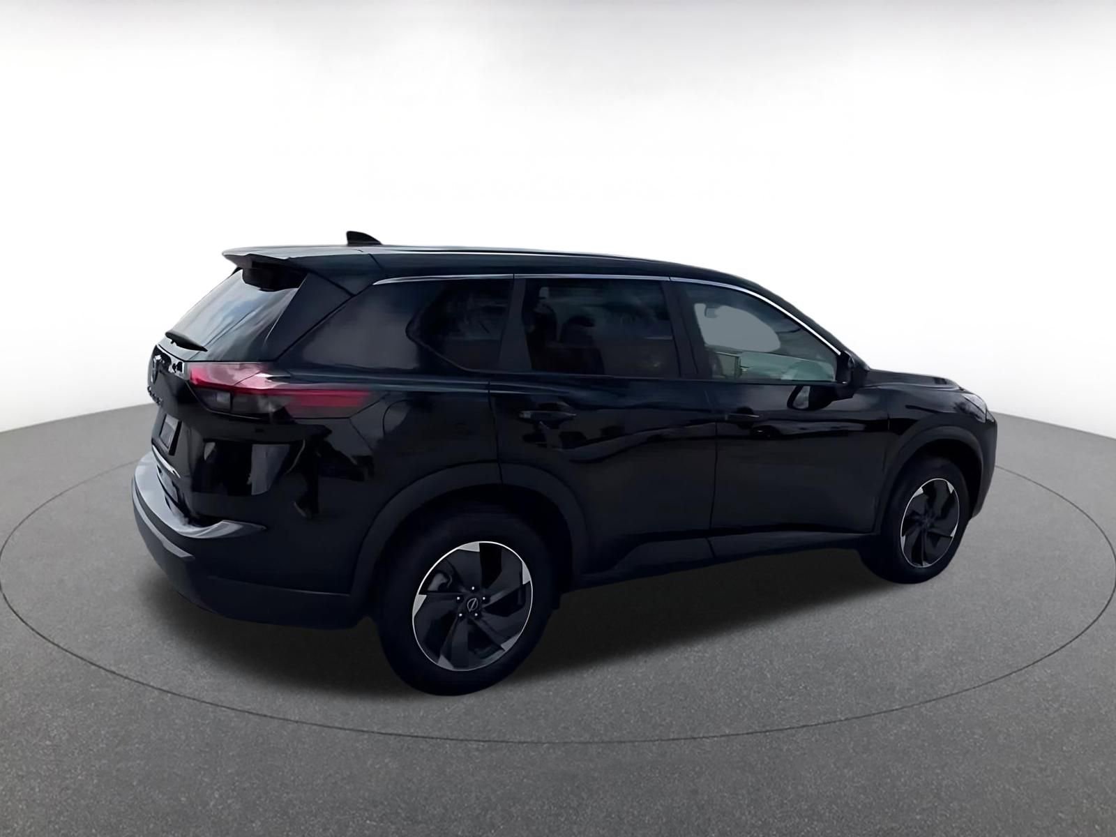 Used 2025 Nissan Rogue SV FWD image 14