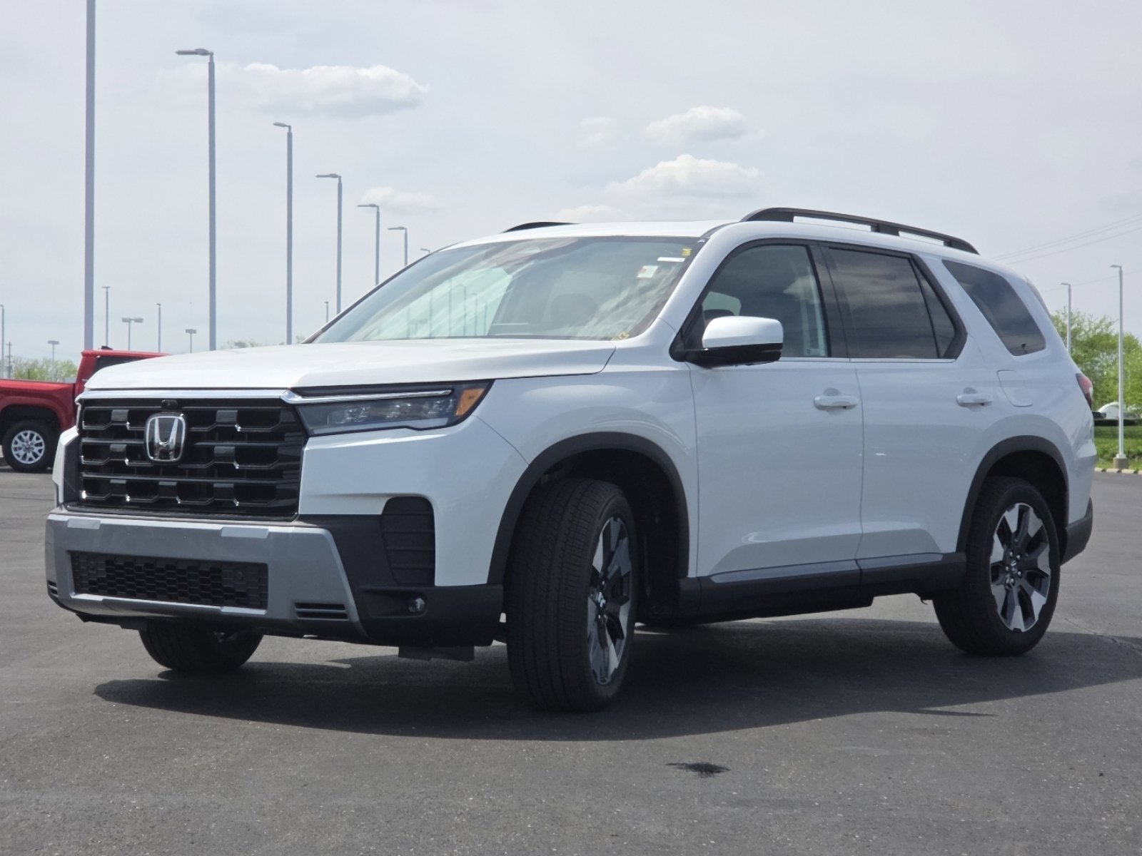 New 2026 Honda Pilot Touring image 13