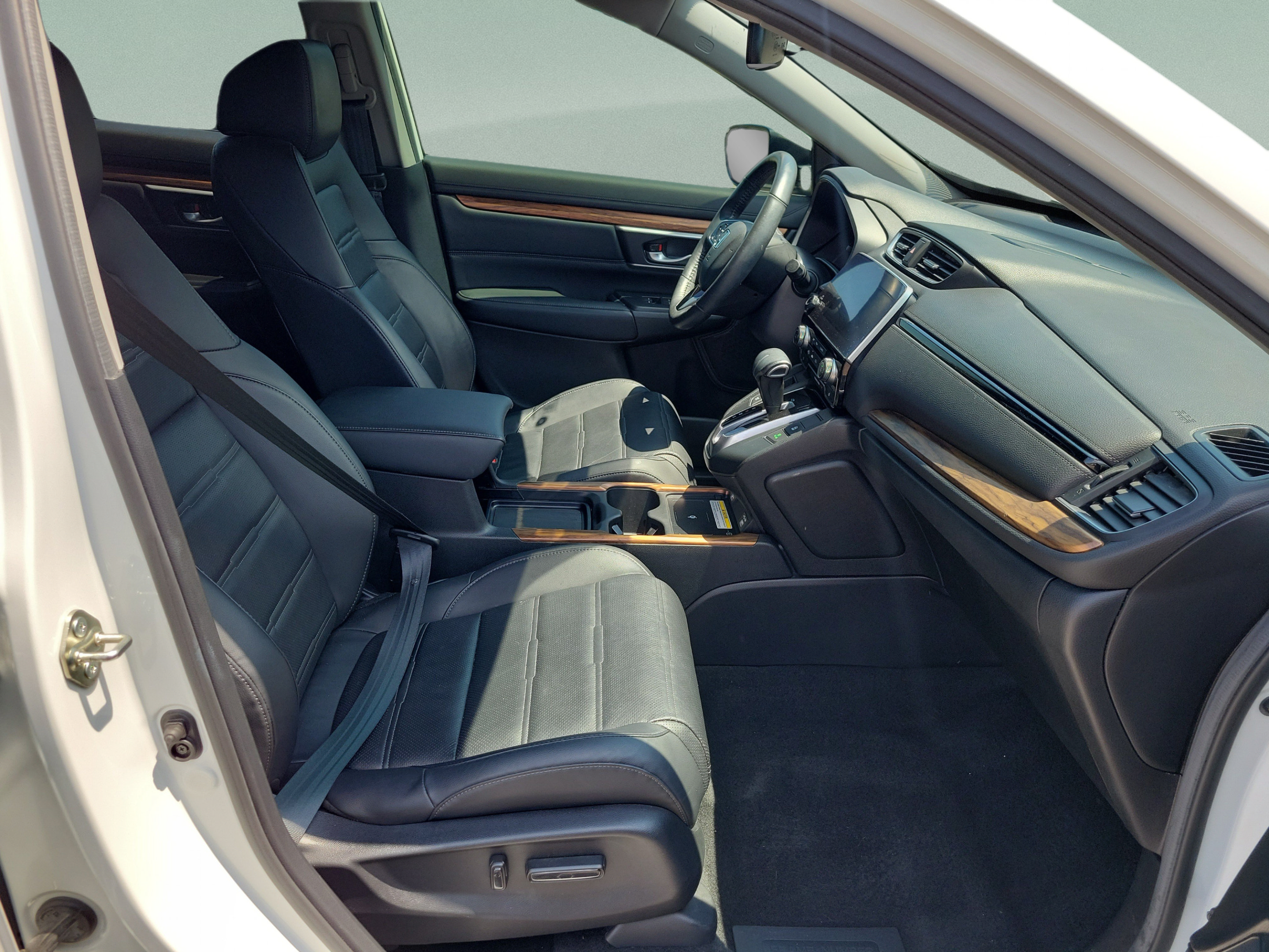 Used 2020 Honda CR-V Touring image 18