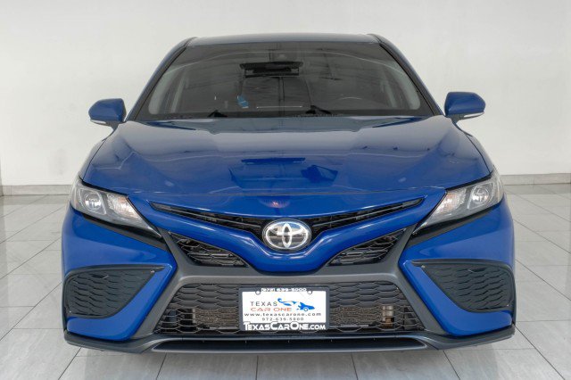 Used 2024 Toyota Camry SE FWD image 3