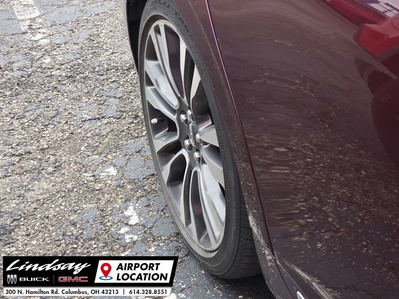 Used 2017 Lincoln Continental Select image 15