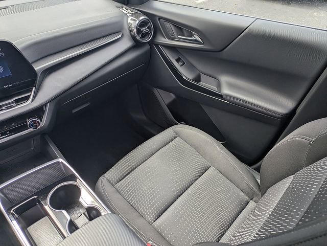 Used 2025 Chevrolet Equinox LT FWD image 18