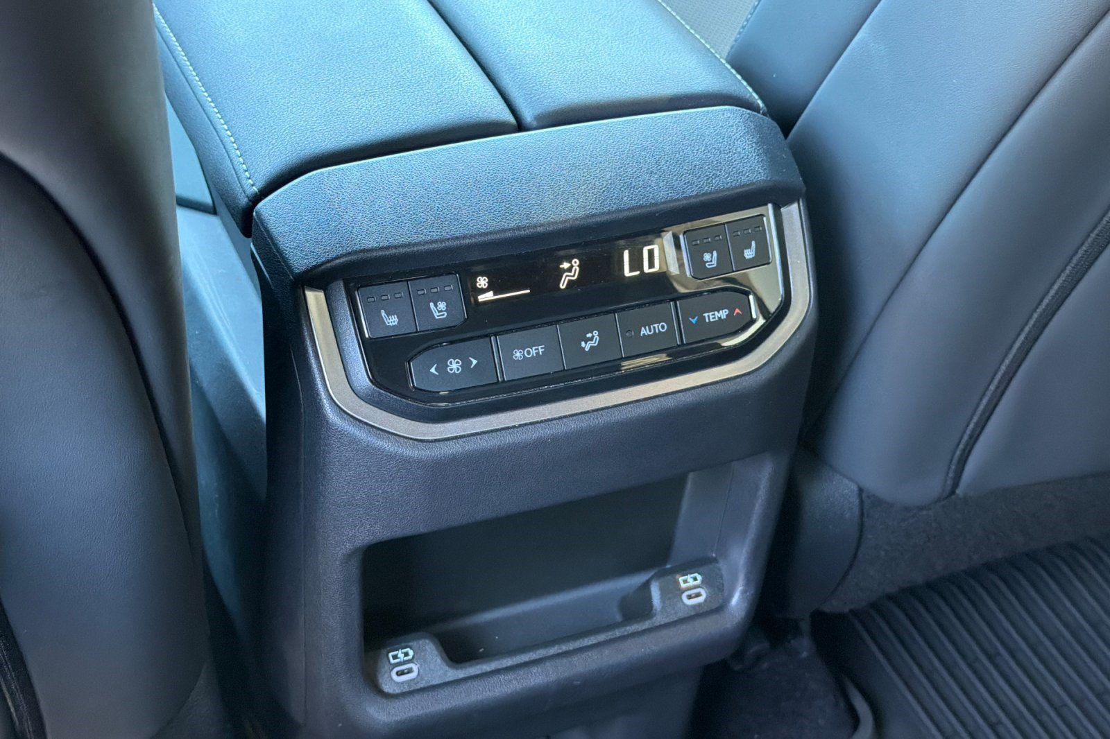 Certified 2025 Lexus TX 500h AWD w/ Technology Package image 16