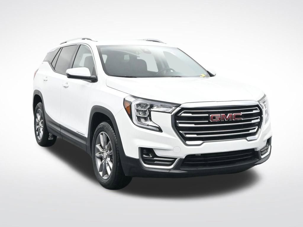 Used 2024 GMC Terrain SLT image 3