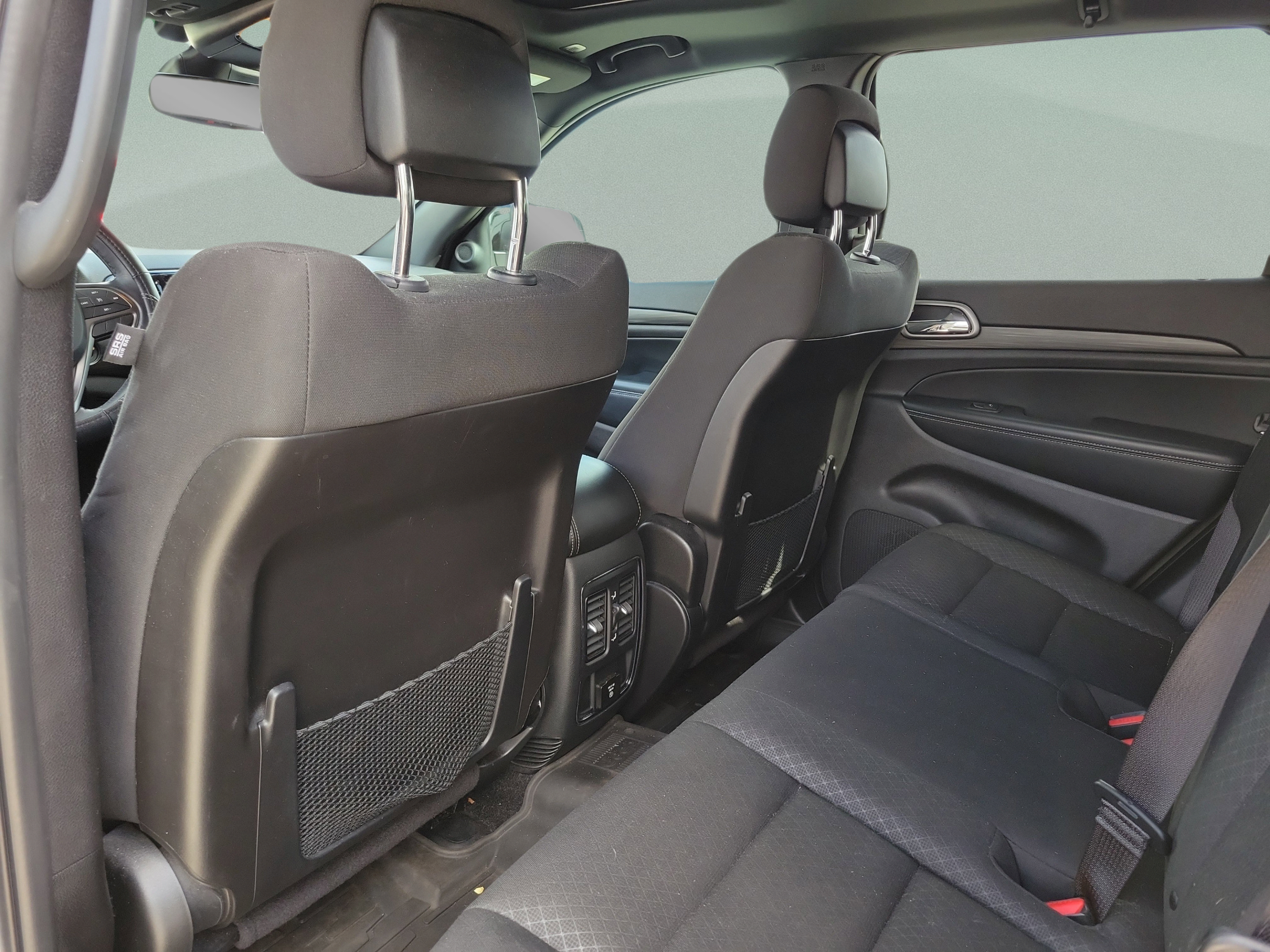 Used 2021 Jeep Grand Cherokee Freedom Edition AWD/4WD image 6