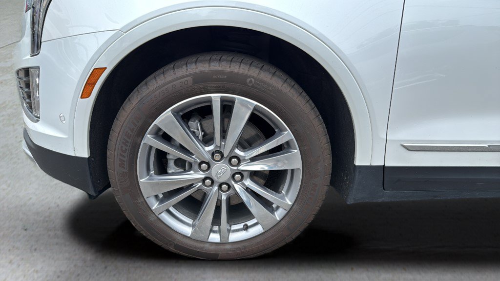Certified 2024 Cadillac XT5 Premium Luxury w/ Technology Package AWD/4WD image 17