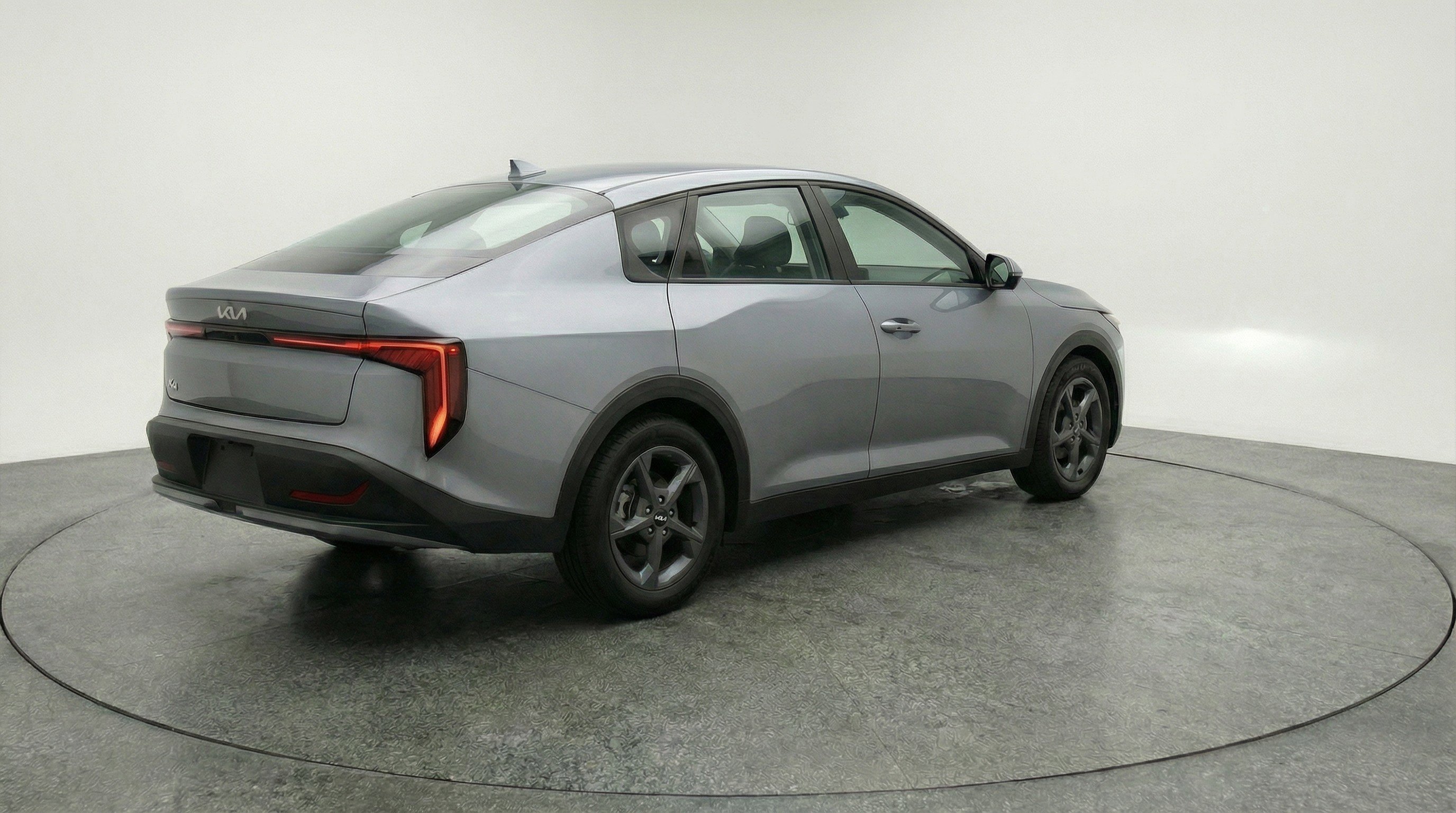 Used 2025 Kia K4 FWD image 9