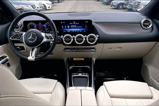 Used 2026 Mercedes-Benz GLA 250 4MATIC image 12