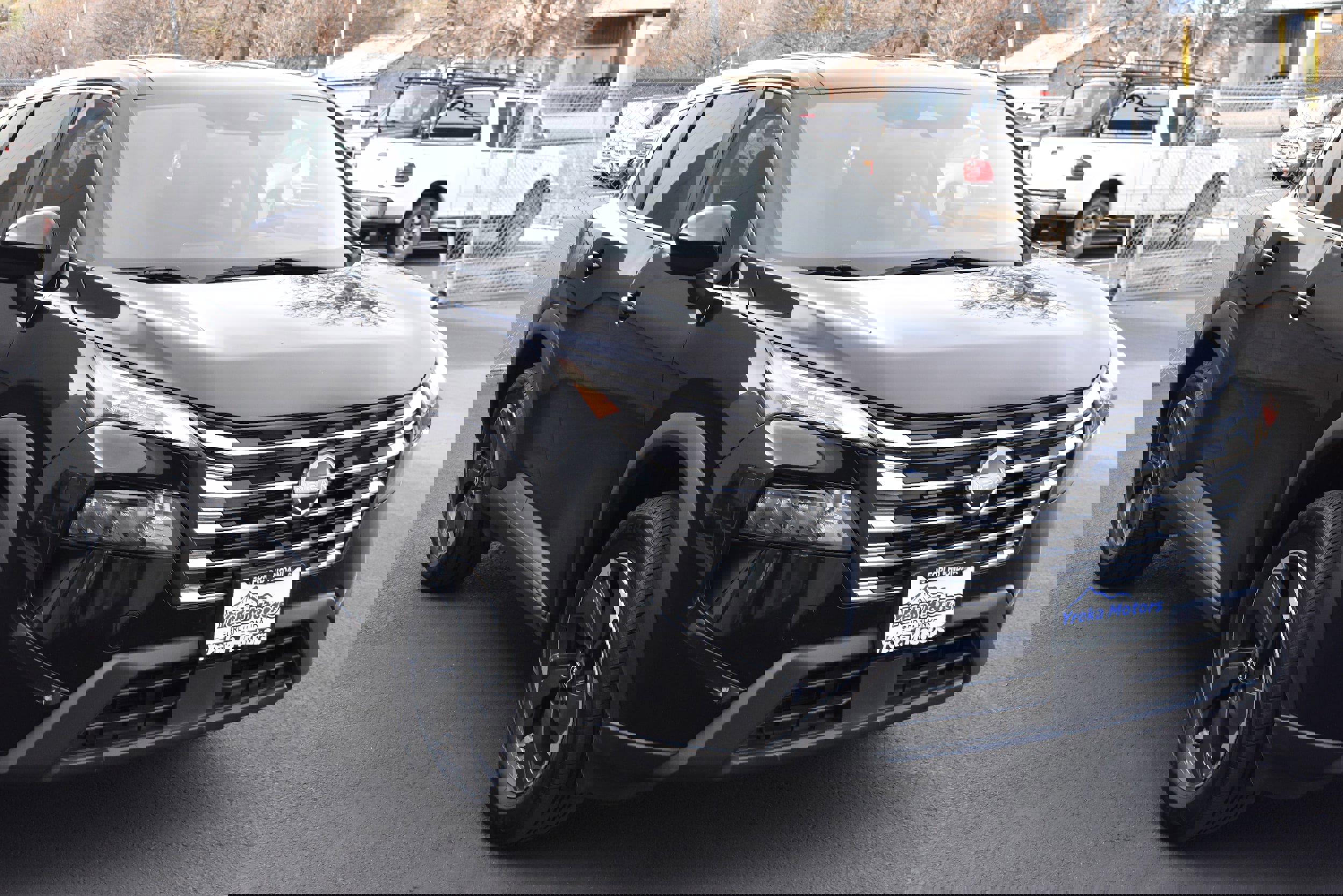 Used 2024 Nissan Rogue SV image 4