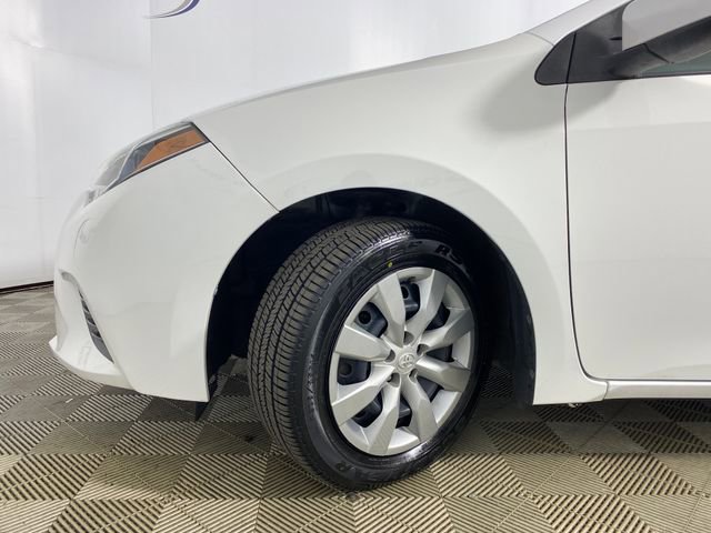 Used 2016 Toyota Corolla LE FWD image 29