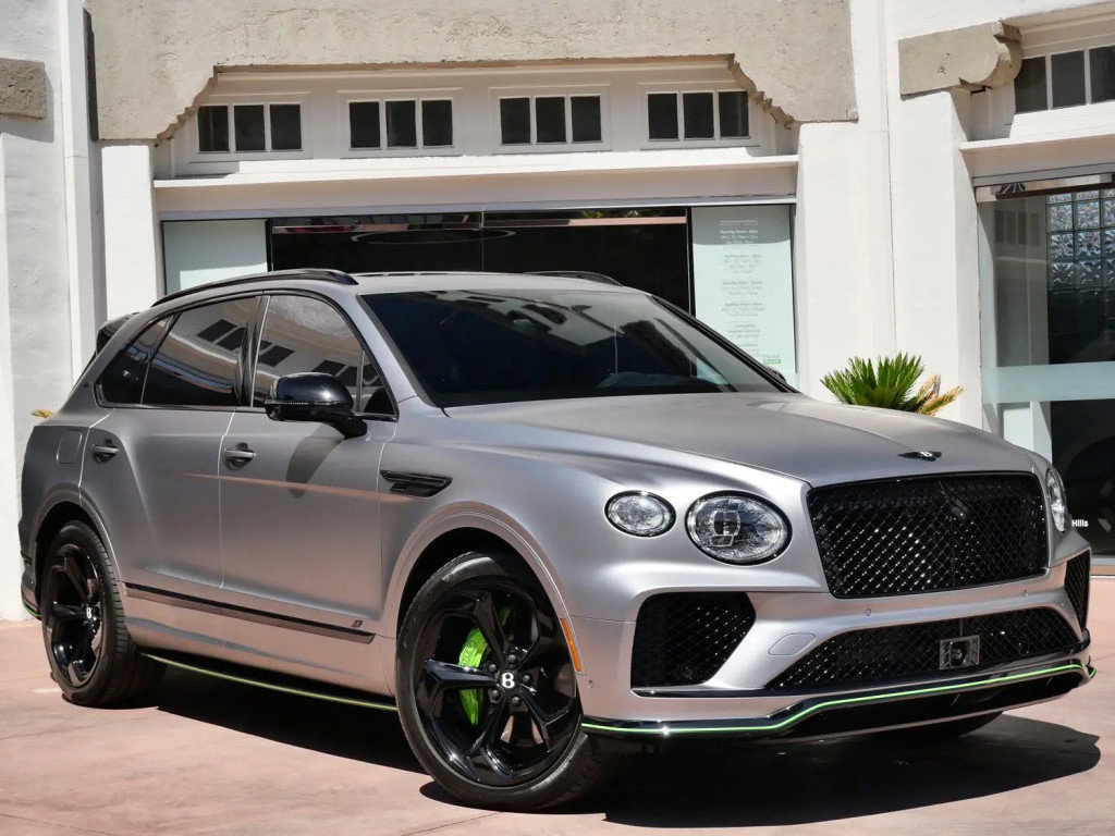 Certified 2025 Bentley Bentayga AWD/4WD image 1