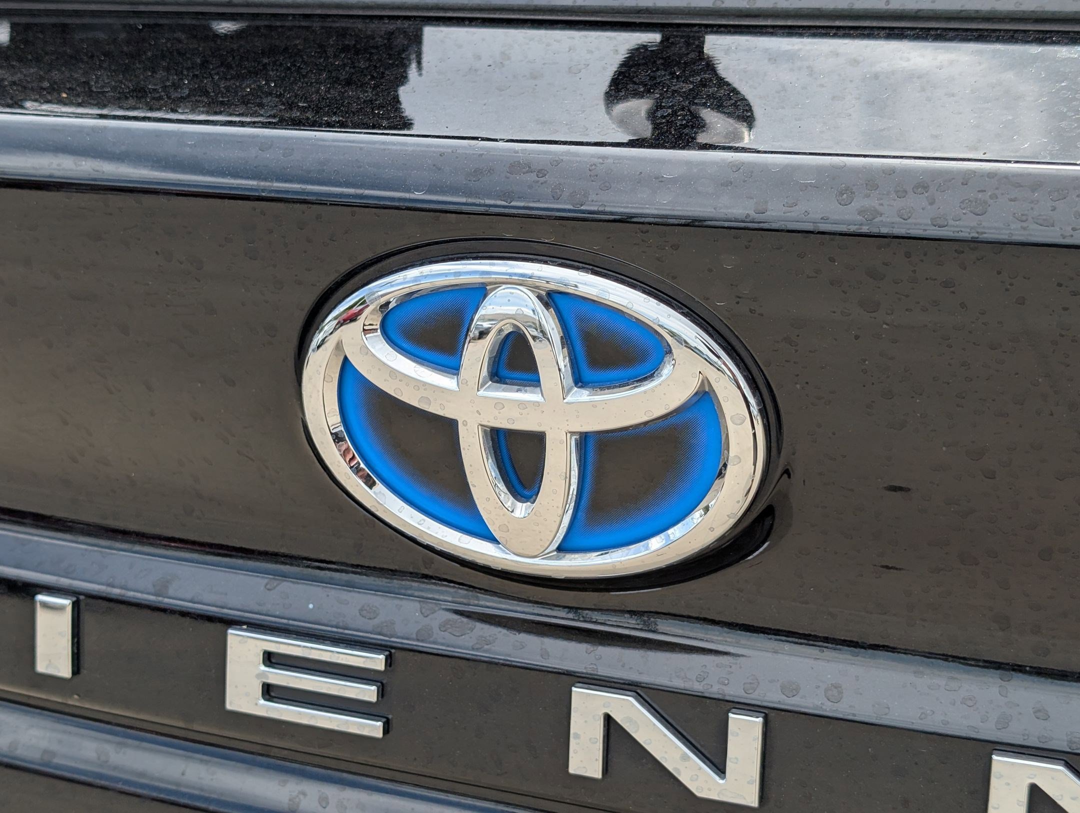 Used 2025 Toyota Sienna Limited AWD/4WD image 13