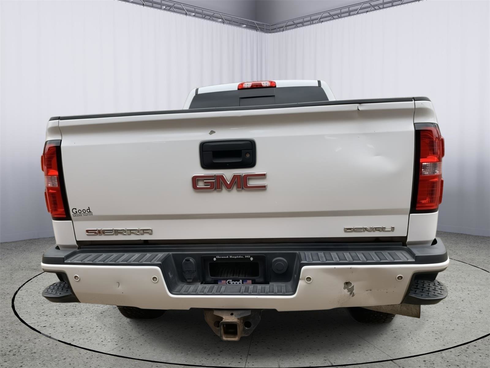 Used 2016 GMC Sierra 2500 Denali w/ Duramax Plus Package image 8