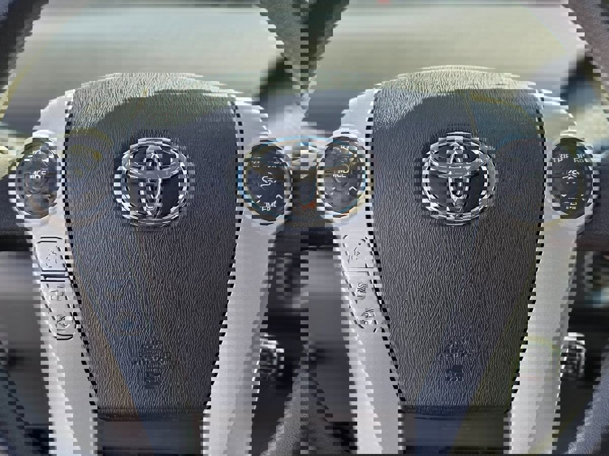 Used 2011 Toyota Prius Three image 24