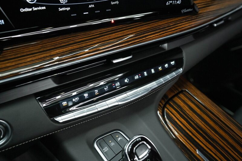 Used 2023 Cadillac Escalade Premium Luxury w/ Performance Package AWD/4WD image 32