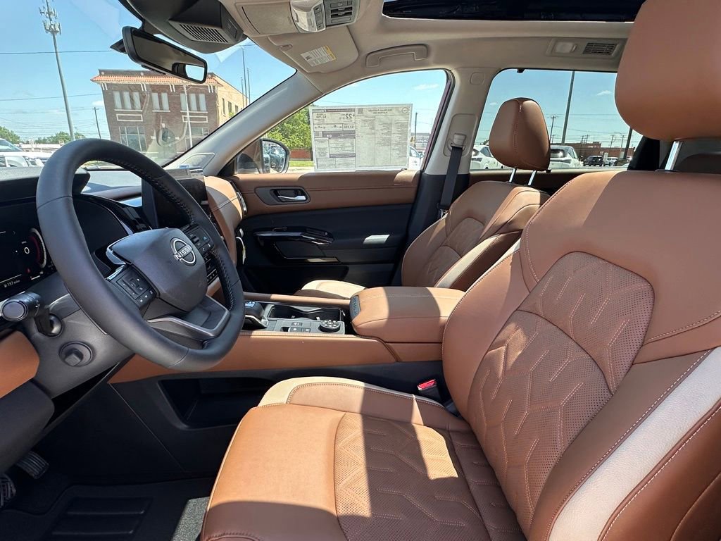 New 2026 Nissan Pathfinder Platinum AWD/4WD image 12