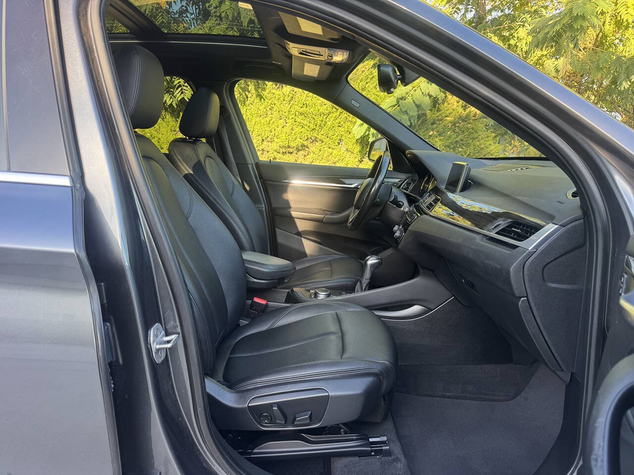 Used 2018 BMW X1 xDrive28i AWD/4WD image 12