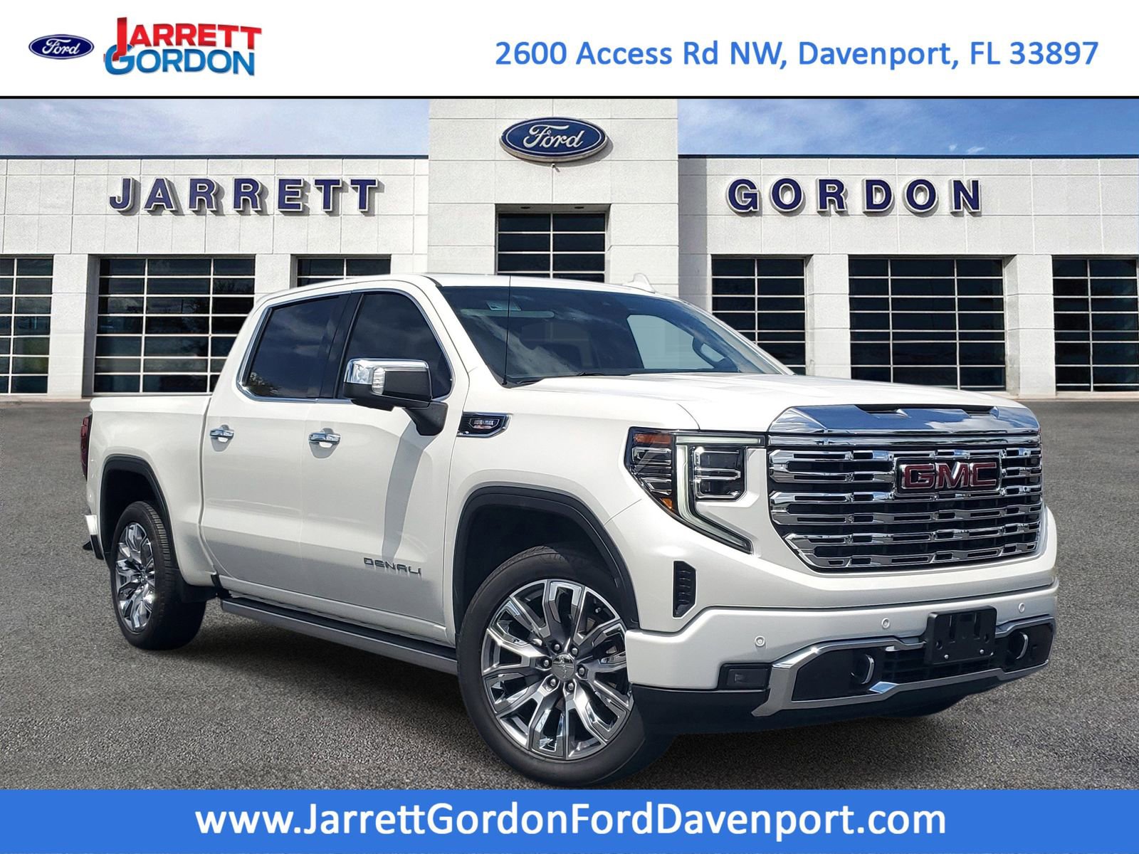 Used 2024 GMC Sierra 1500 Denali w/ Denali Reserve Package AWD/4WD image 1
